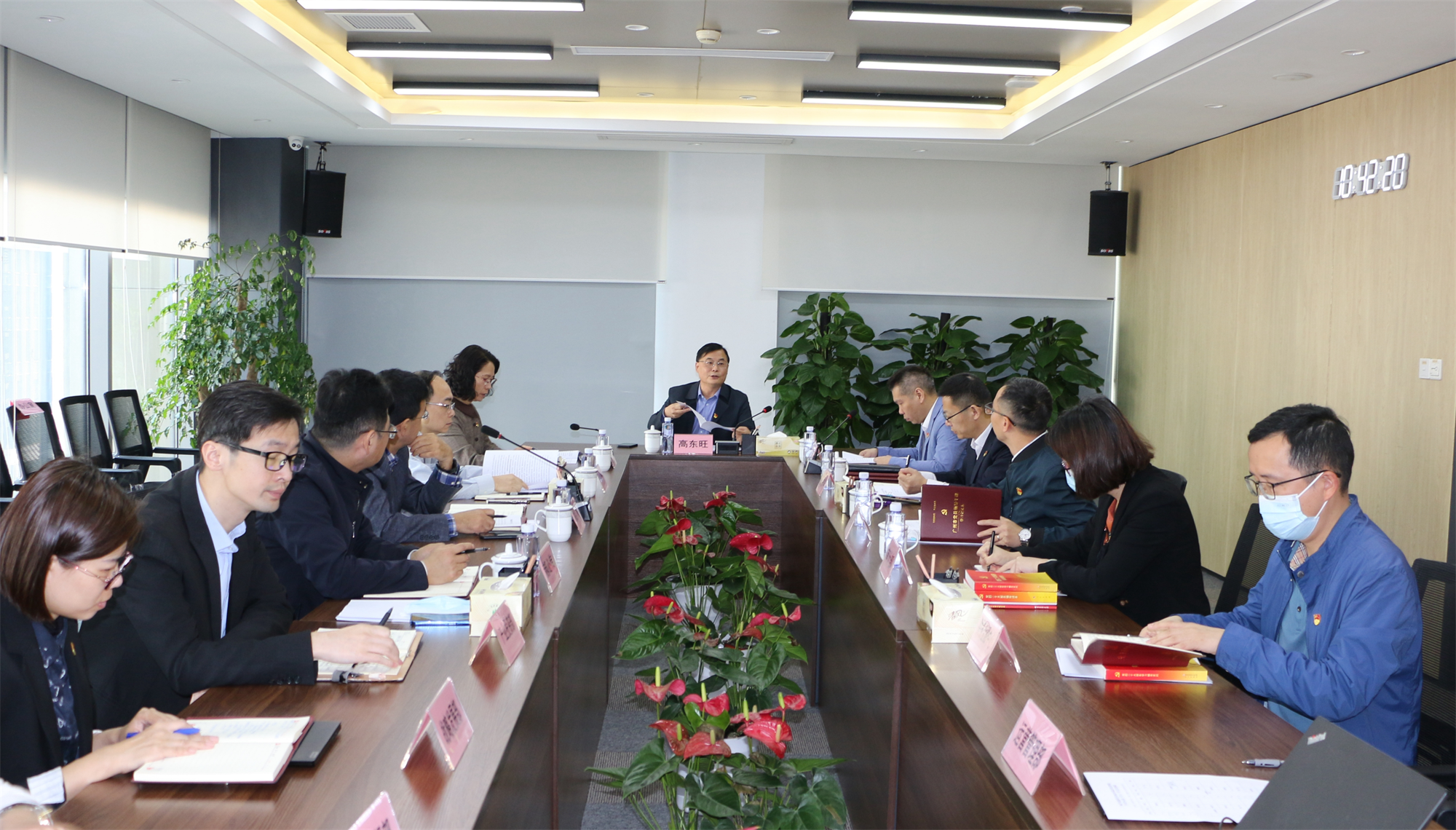 学习贯彻党的二十大精神 | 广州产投集团召开党委理论学习中心组高质量发展专题学习会